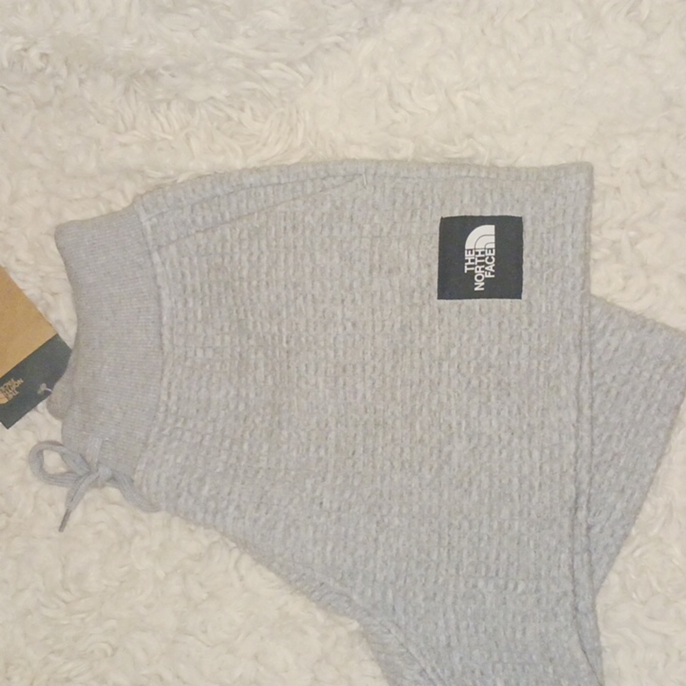 Shorts - Picture 6 of 9